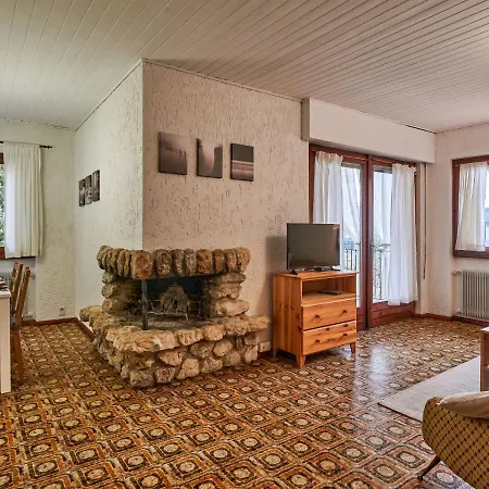 Rocchetta By Interhome Hébergement de vacances Malcesine