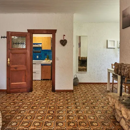 Rocchetta By Interhome בית נופש מאלצ'סינה